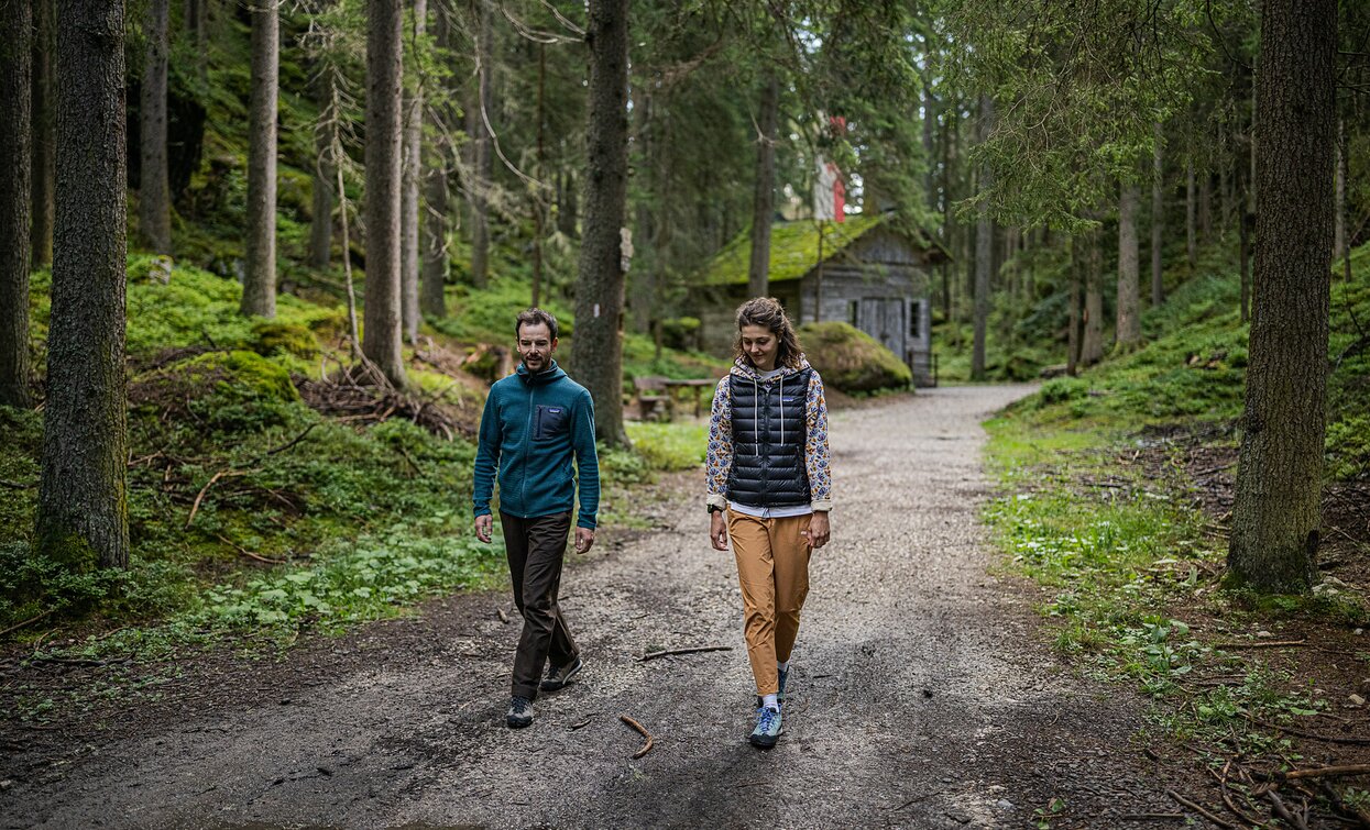 Von der Waldkapelle zur Jägerhütte | © Sexten Von der Waldkapelle zur Jägerhütte | © Sexten